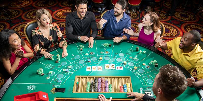 Kiếm tiền thông qua hình thức lập nhóm cá cược Baccarat